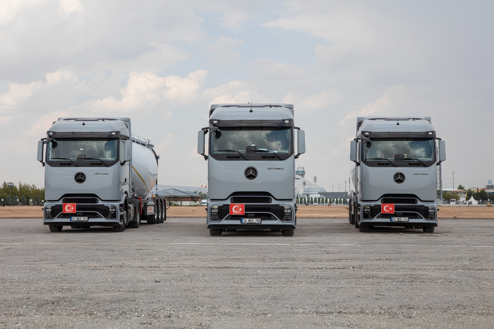Rem Group Mercedes çekicili silobas araç filosu