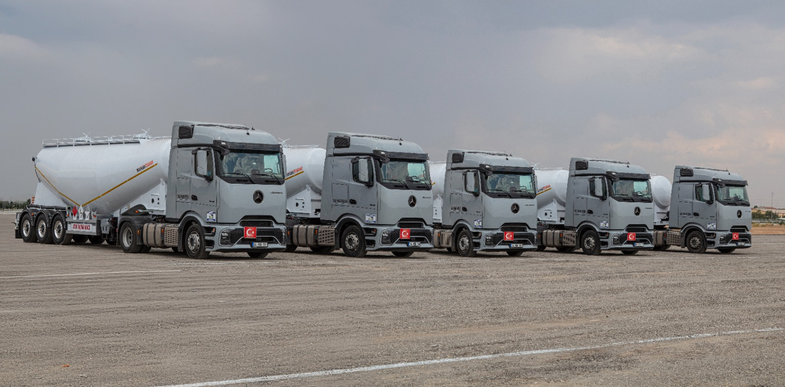 Rem Group silobas araç filosunun yandan görünümü